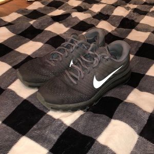 Used Nike Airmaxes size 11.5